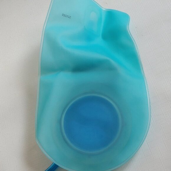 32oz.CAMELBAK Hydration Backpack Portable Hydration HYDROBAK - Picture 8 of 12